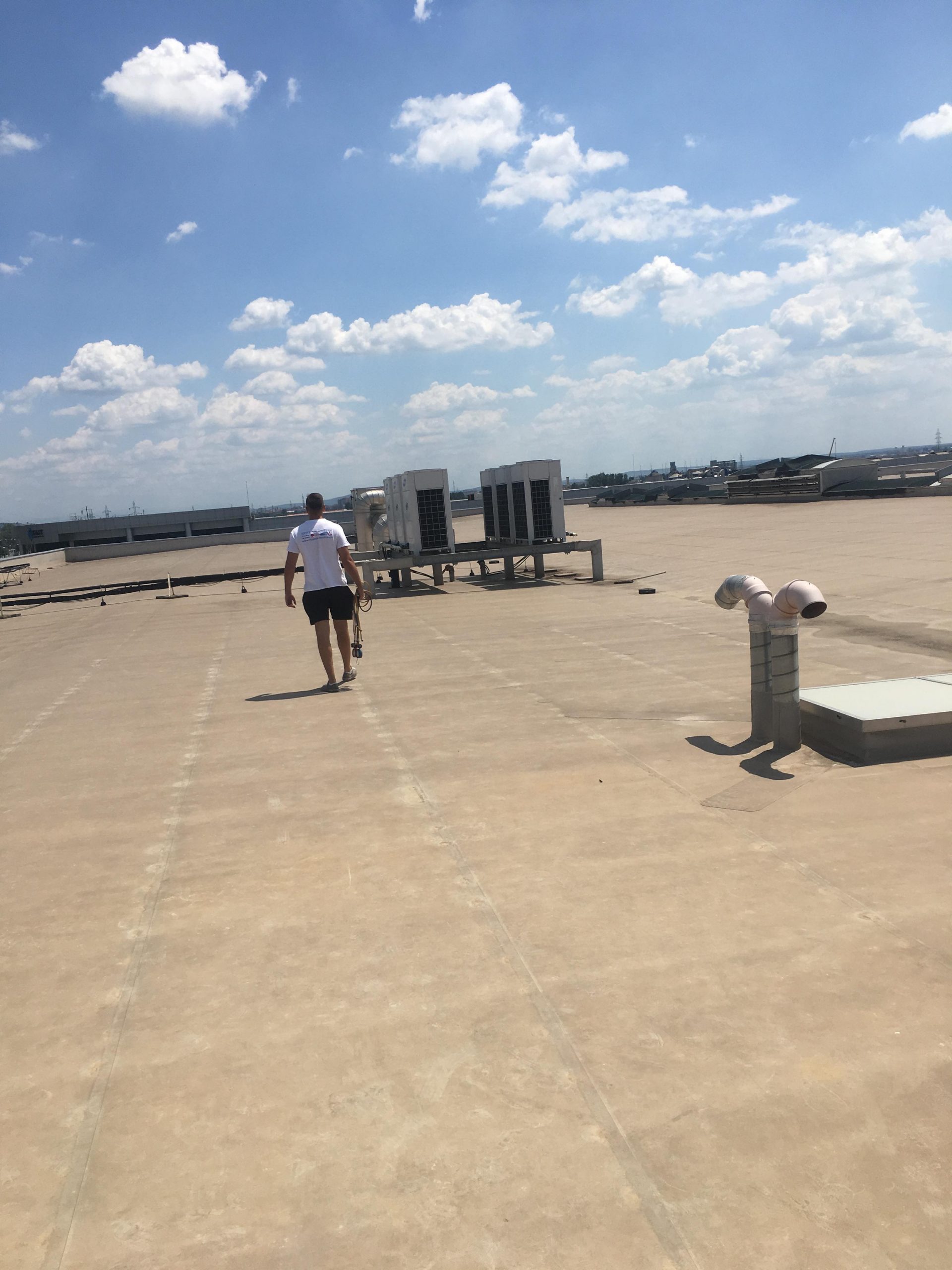 26941700_1979658198940674_2086603165_o-min