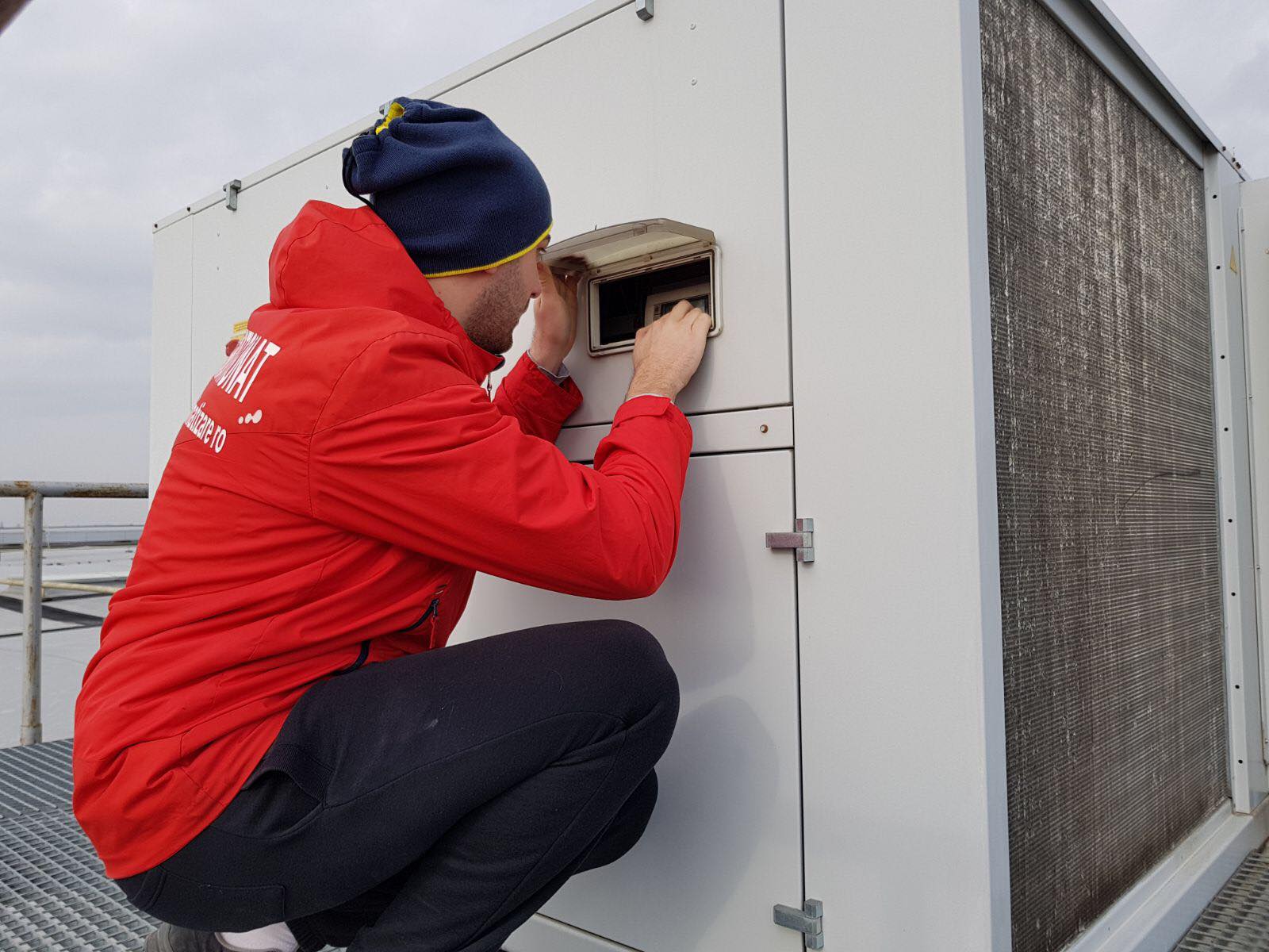 49213519_308450533125273_1250779465408053248_n-min