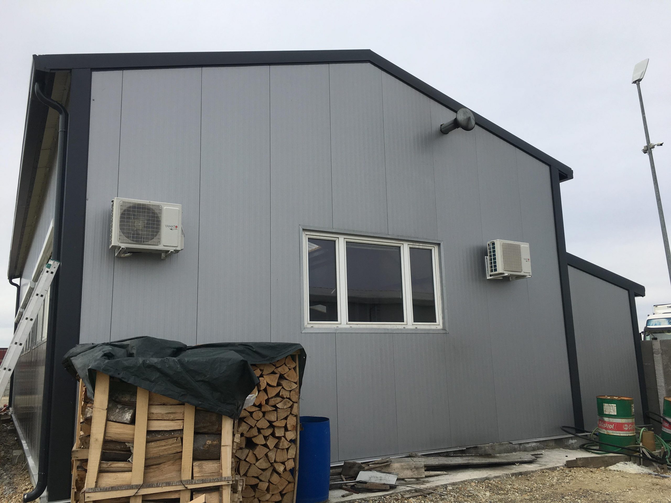 56461083_588402848324361_920223891656278016_n-min